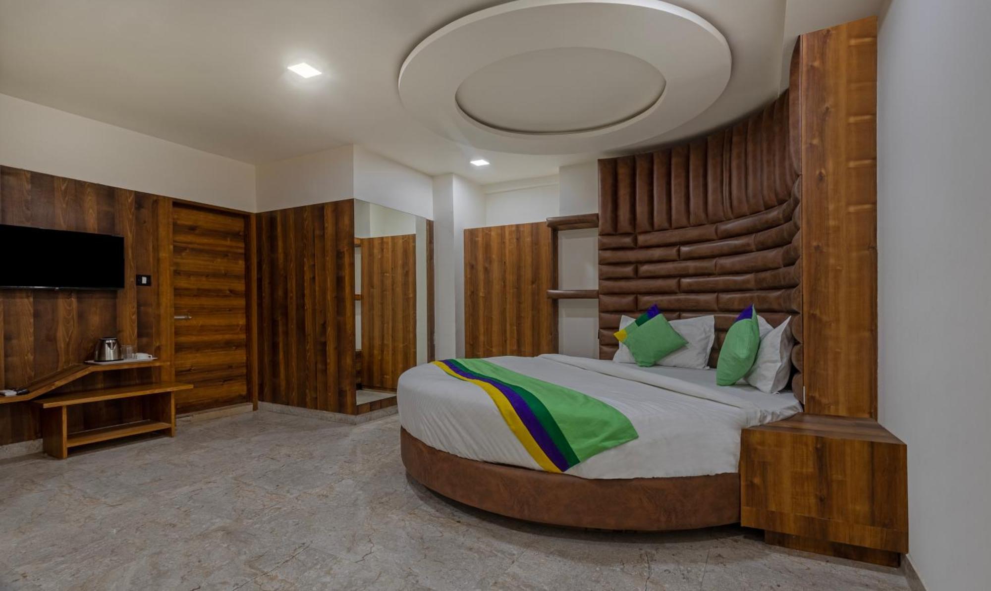 Treebo Eden Park, Ahmedabad Otel Watuwa Dış mekan fotoğraf